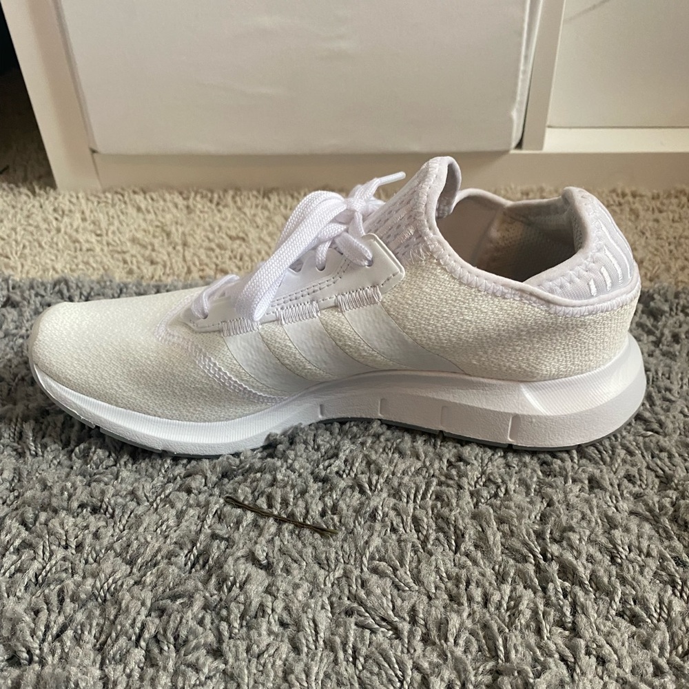 BRAND NEW Adidas white swift run tennis shoes
